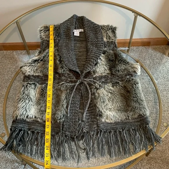 RXB Faux Fur Tie Front Boho Vest - Picture 11 of 16